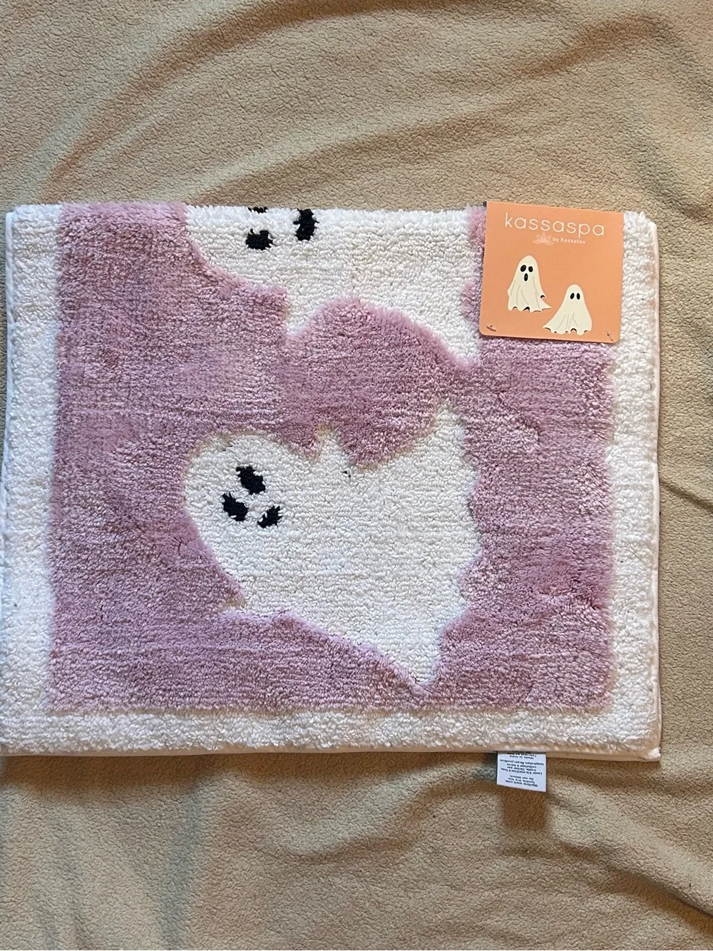 KASSATEX 21x34 Pink And White Cheerful Ghosts Plush Bath Rug NWTS
